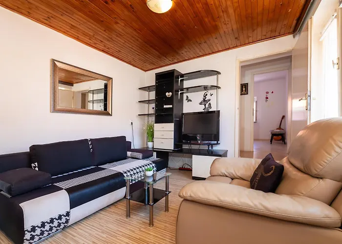 Timeless Antique Old Town With Terrace