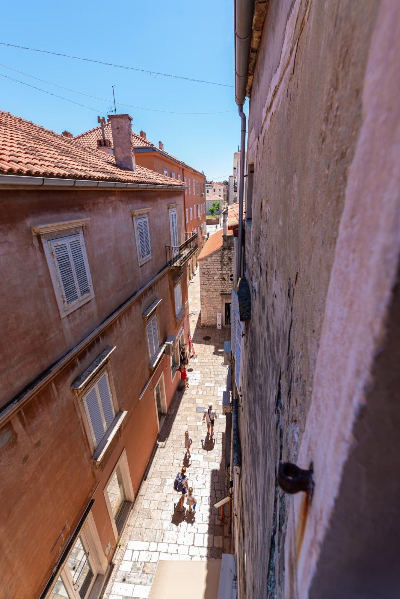 Timeless Antique Old Town With Terrace *