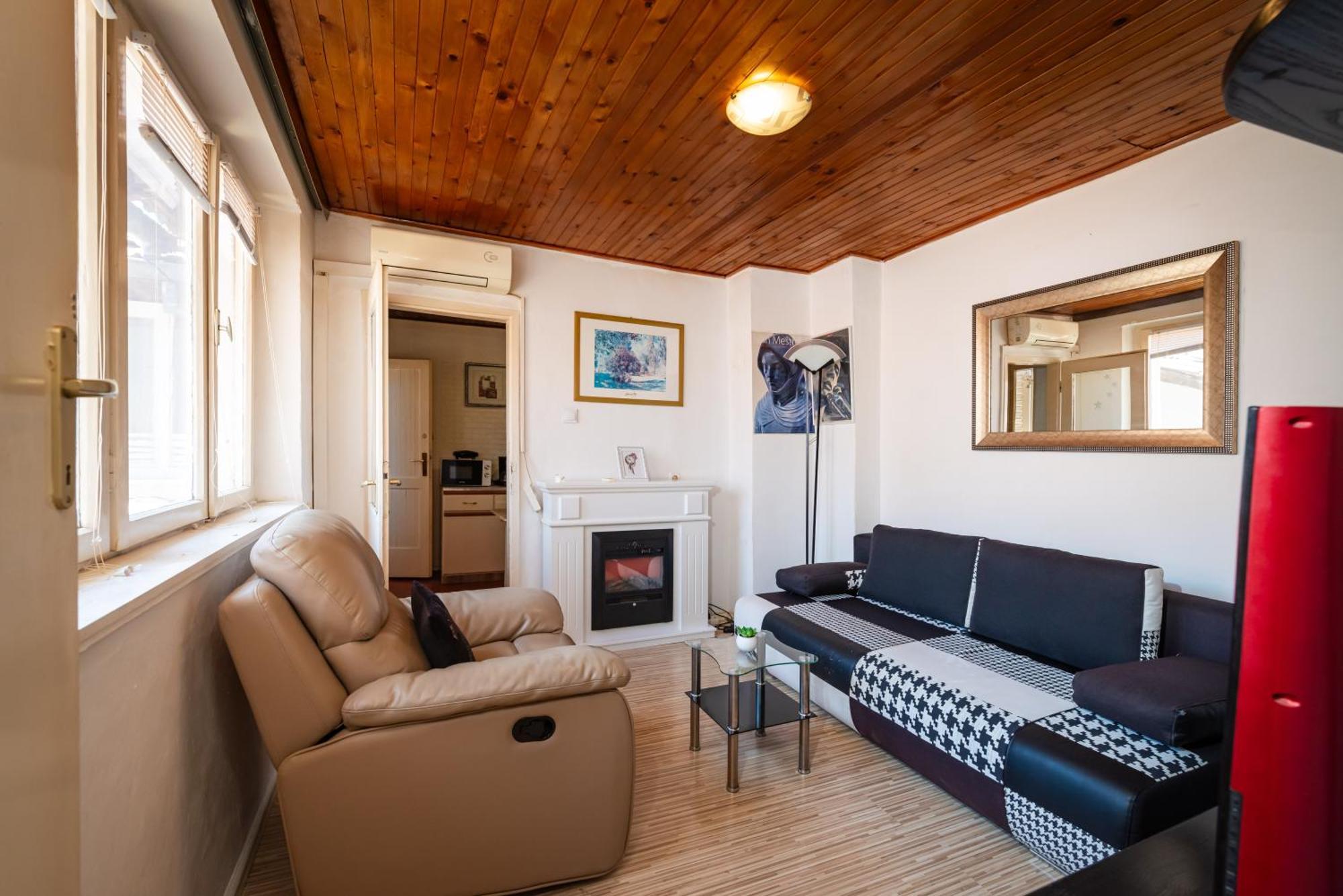 Timeless Antique Old Town With Terrace