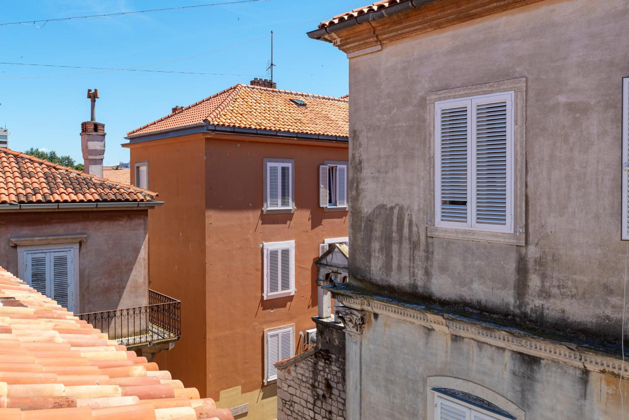 Timeless Antique Old Town With Terrace Zadar