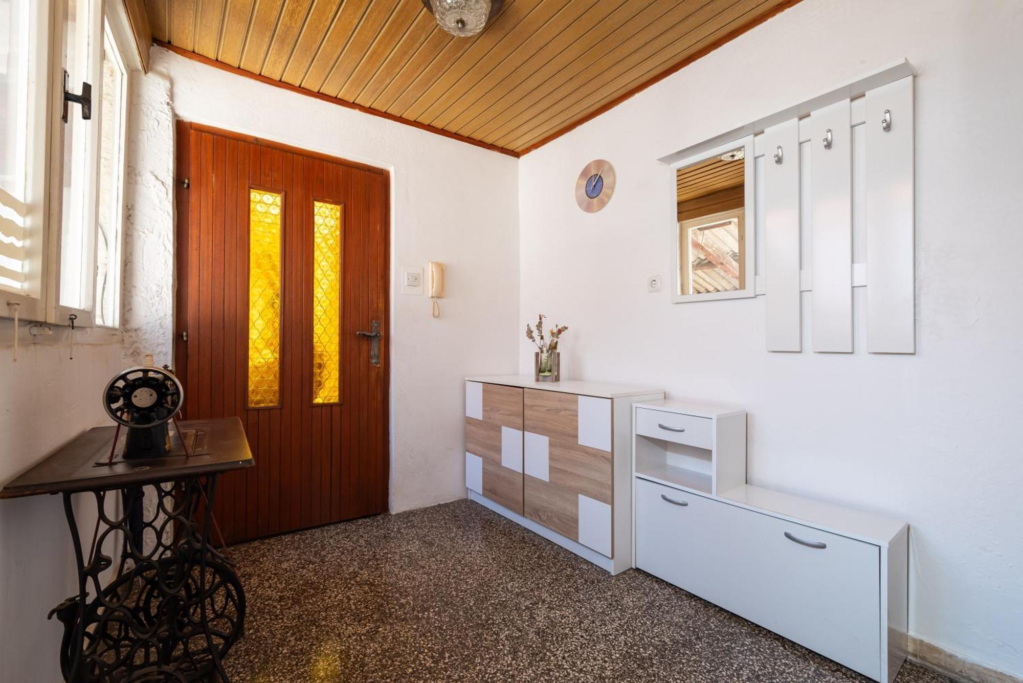 Timeless Antique Old Town With Terrace Apartment Zadar